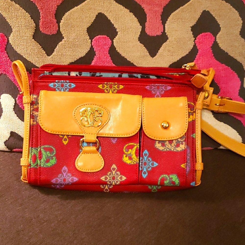 Red Sharif Crossbody